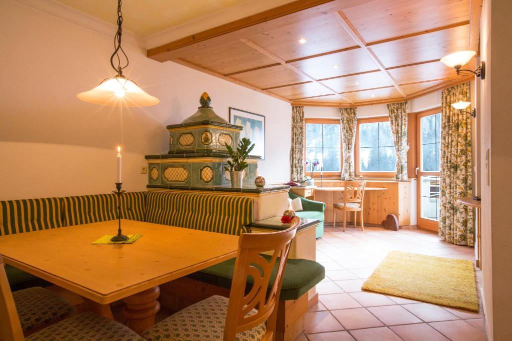Fliana Arlberg Studios Sankt Anton am Arlberg Oda fotoğraf
